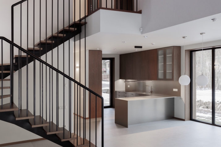 Sludinājumi. Pārdod stilīgu un energoefektīvu premium klases dvīņu māju Mellužos, vienā no klusākajām un Cena: 600000 EUR Foto #8