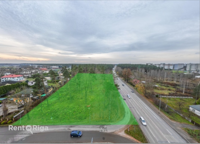 Sludinājumi. Pārdod zemi vienā no aktīvākajām Rīgas auto plūsmas vietām ar ērtu piebraucamo ceļu.  Pieejamas Cena: 1.4e+06 EUR Foto #1
