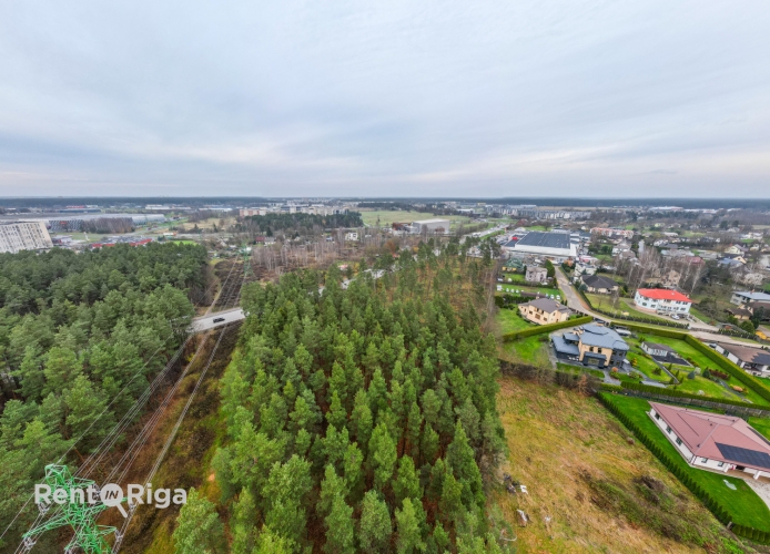Sludinājumi. Pārdod zemi vienā no aktīvākajām Rīgas auto plūsmas vietām ar ērtu piebraucamo ceļu.  Pieejamas Cena: 1.4e+06 EUR Foto #4