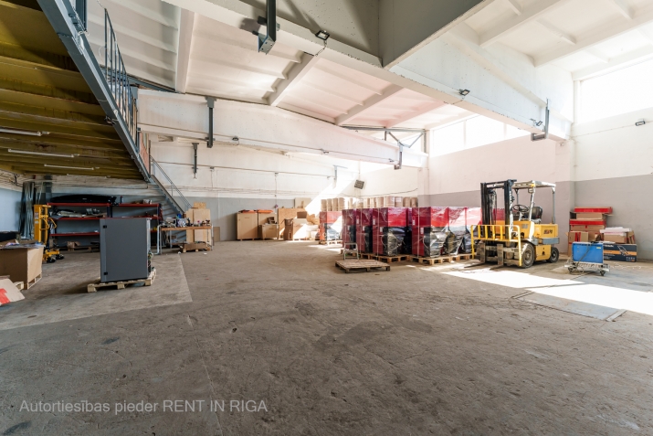 Объявление. Многофункциональное помещение на 1.этаже в Бергах, общей площадью 500 м2. Помещения отлично Цена: 2500 EUR/мес. Foto #3