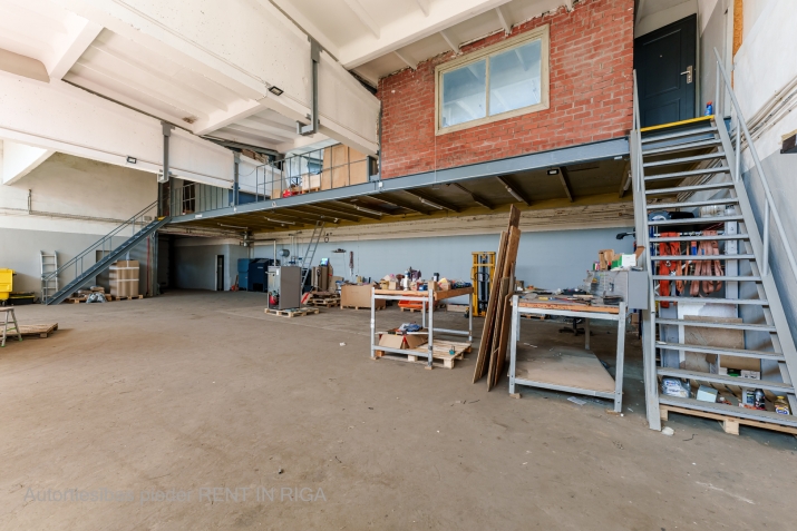 Объявление. Многофункциональное помещение на 1.этаже в Бергах, общей площадью 500 м2. Помещения отлично Цена: 2500 EUR/мес. Foto #2