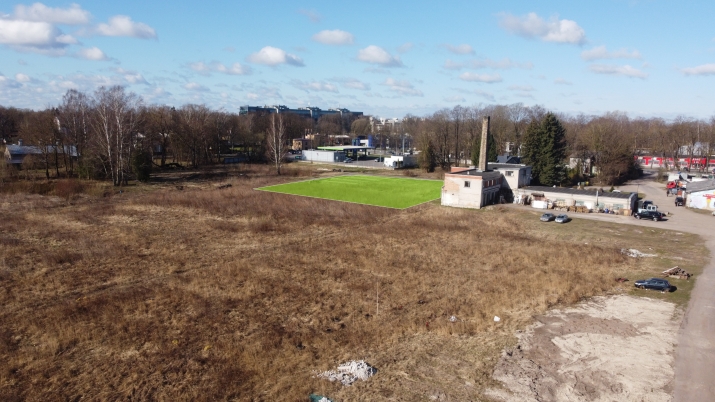 Объявление. Аренда поля в Зиепиеккалнсе.  + Огороженная территория; + Почвенный покров; + Возможно подключение Цена: 3250 EUR/мес. Foto #3