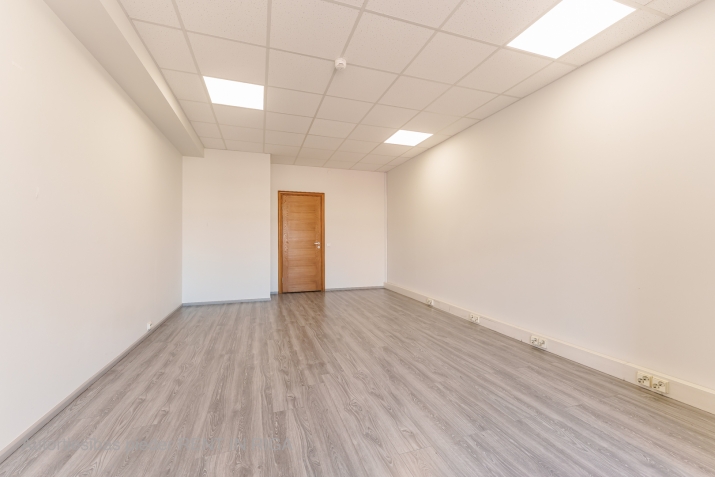 Sludinājumi. Iznomā biroja telpas Elijas ielā 17.  + renovēta biroju ēka + kopējā platība  164,9 m2 + birojs Cena: 1402 EUR/mēn Foto #6