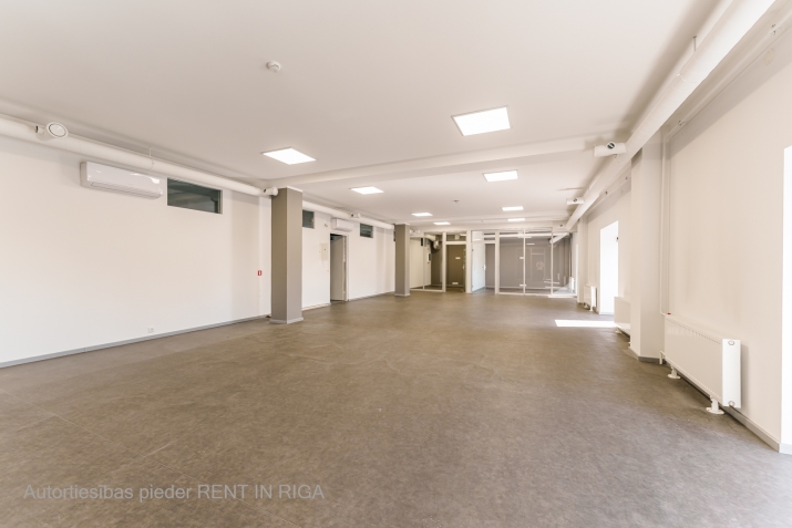 Sludinājumi. Iznomā biroja telpas Elijas ielā 17.  + renovēta biroju ēka + kopējā platība  168,5 m2 + birojs Cena: 1432 EUR/mēn Foto #3