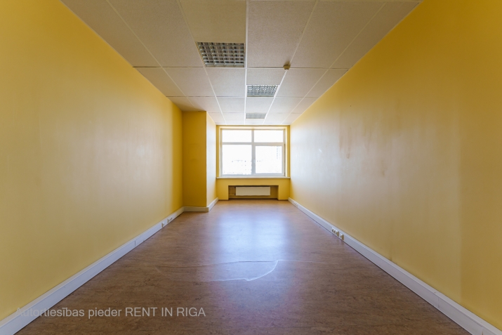 Sludinājumi. Iznomā biroja telpas Elijas ielā 17.  + renovēta biroju ēka + kopējā platība  272,6 m2 + birojs Cena: 2317 EUR/mēn Foto #5
