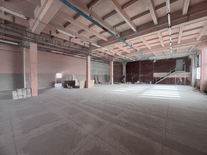 Sludinājumi. Apkurinātas noliktavu telpas 3. stāvā ar kravas liftu ap 3t.  Ir iespēja pielāgot tās nomnieka Cena: 6320 EUR/mēn Foto #3