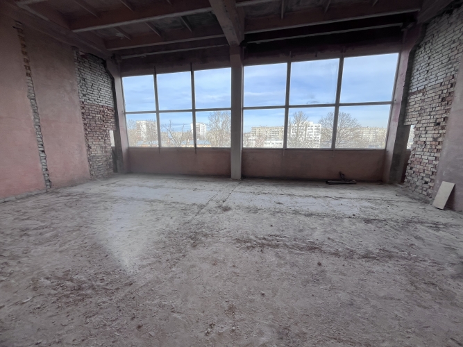 Sludinājumi. Apkurinātas noliktavu telpas 3. stāvā ar kravas liftu ap 3t.  Ir iespēja pielāgot tās nomnieka Cena: 6320 EUR/mēn Foto #8