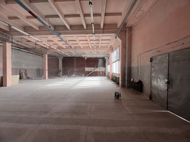 Sludinājumi. Apkurinātas noliktavu telpas 3. stāvā ar kravas liftu ap 3t.  Ir iespēja pielāgot tās nomnieka Cena: 6320 EUR/mēn Foto #5