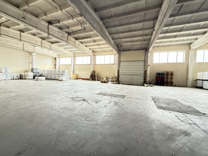 Sludinājumi. Nolikta BEZ apkures ostas terminālī Port Magnat  funkcionalitāte, drošība un stratēģiska atrašanās Cena: 3926 EUR/mēn Foto #1