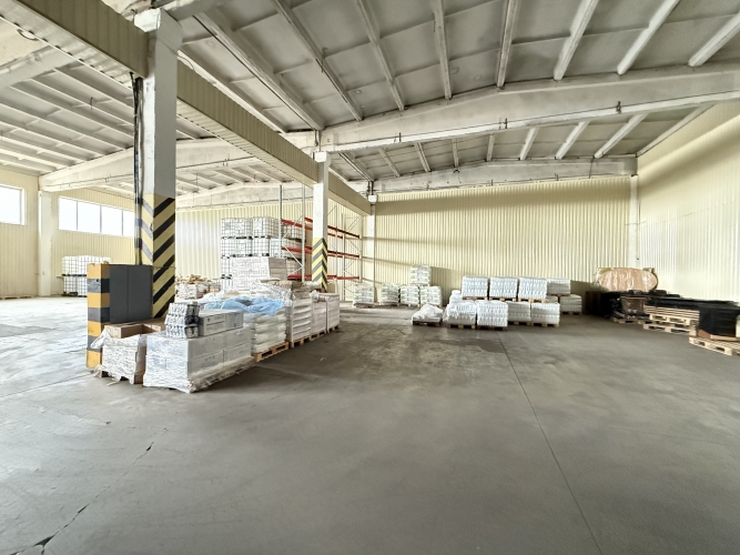 Sludinājumi. Nolikta BEZ apkures ostas terminālī Port Magnat  funkcionalitāte, drošība un stratēģiska atrašanās Cena: 3926 EUR/mēn Foto #4