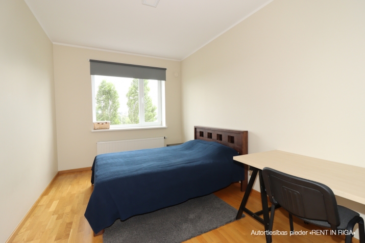 Sludinājumi. Pārdod mēbelētu un pilnībā aprīkotu 4-istabu dzīvokli prestižajā projektā Skanstes Virsotnes. Cena: 310000 EUR Foto #4