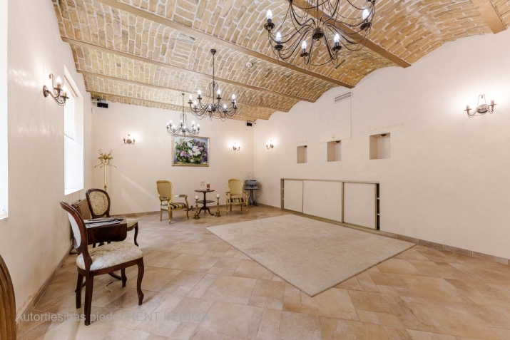 Объявление. Сдаются коммерческие помещения в самом центре Риги  на пересечении улиц Базницас и Дзирнаву!  Цена: 1000 EUR/мес. Foto #6