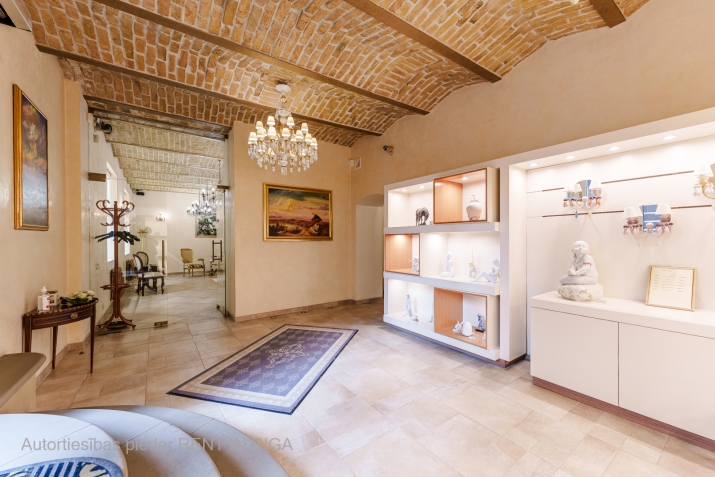 Объявление. Сдаются коммерческие помещения в самом центре Риги  на пересечении улиц Базницас и Дзирнаву!  Цена: 1000 EUR/мес. Foto #8