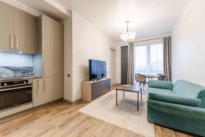 Sludinājumi. Elegants divistabu dzīvoklis īrei klusajā centrā, vēstniecību rajonā.   Atrašanās vieta: Dzīvoklis Cena: 800 EUR/mēn Foto #8