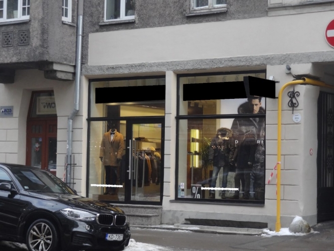 Sludinājumi. Piedāvājumā tirdzniecības telpas pašā Rīgas centrā - Tērbatas ielā!  Telpas ir ļoti labā tehniskā Cena: 2500 EUR/mēn Foto #9