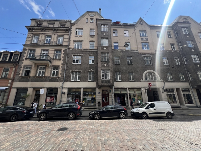 Sludinājumi. Piedāvājumā tirdzniecības telpas pašā Rīgas centrā - Tērbatas ielā!  Telpas ir ļoti labā tehniskā Cena: 2500 EUR/mēn Foto #8