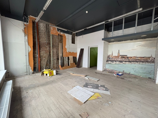 Sludinājumi. Pieejamas tirdzniecības telpas unikālā vietā  pretī Nacionālajai bibliotēkai.  Telpu kopējā platība Cena: 1100 EUR/mēn Foto #8