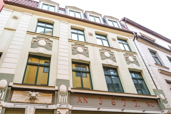 Sludinājumi. Šarms, elegance un prestižs  Jūsu jaunais īpašums Kalēju ielā, Vecrīgas sirdī!  Sešu stāvu ēka ar Cena: 1.1078e+06 EUR Foto #3