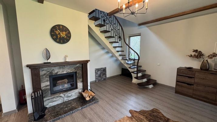 Объявление. Продаётся  качественно построенный дом у озера Бабите. Сочетает комфорт, близость к природе и Ригу Цена: 186000 EUR Foto #8