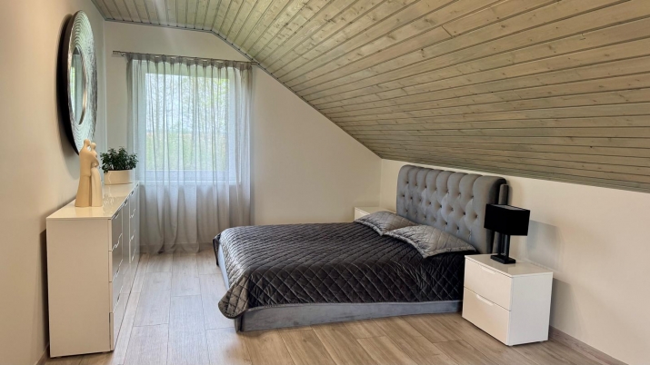 Объявление. Продаётся  качественно построенный дом у озера Бабите. Сочетает комфорт, близость к природе и Ригу Цена: 186000 EUR Foto #5