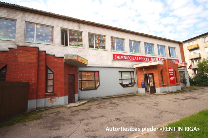 Sludinājumi. Veikala vai vieglās ražošanas telpas Sarkandaugavā  Piedāvājumā plašas un daudzfunkcionālas telpas Cena: 900 EUR/mēn Foto #1