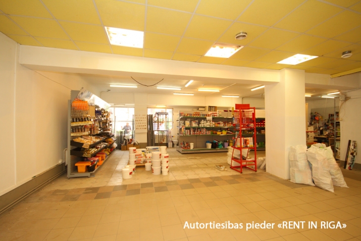 Sludinājumi. Veikala vai vieglās ražošanas telpas Sarkandaugavā  Piedāvājumā plašas un daudzfunkcionālas telpas Cena: 900 EUR/mēn Foto #4