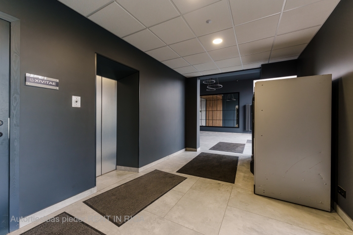 Sludinājumi. Iznomā telpas noliktavai 3.stāvā.  Telpa labi piemērota vieglai ražošanai, noliktavai.  Ir Cena: 280 EUR/mēn Foto #8