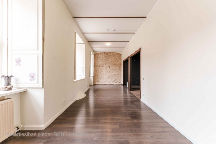 Sludinājumi. Telpas Jēkaba kazarmās.  Pašreizējais telpu lietošanas kods - kafejnīca. Iepriekš šeit atradās Cena: 2620 EUR/mēn Foto #7