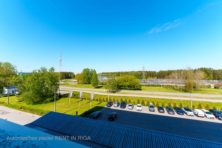 Sludinājumi. Biroja telpas Imantā, renovētā ēkā.  Telpas izvietotas ēkas 3. stāvā. Koplietošanas WC.  Ēka Cena: 170 EUR/mēn Foto #8