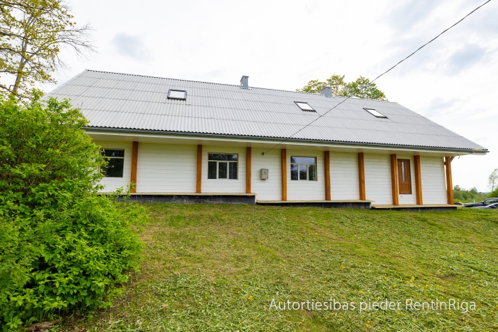 Sludinājumi. Kvalitatīvi un pārdomāti būvēta lauku māja no dabīgiem un ilgtspējīgiem materiāliem.  Īpašums Cena: 294000 EUR Foto #6