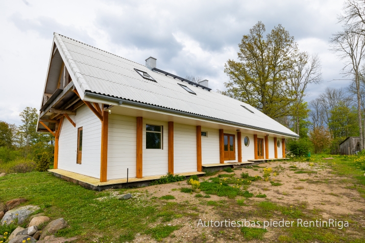 Sludinājumi. Kvalitatīvi un pārdomāti būvēta lauku māja no dabīgiem un ilgtspējīgiem materiāliem.  Īpašums Cena: 294000 EUR Foto #7