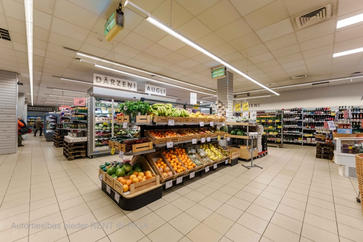 Объявление. Торговое помещение в Агенскалнсе      Первый этаж;      Площадь включает торговый зал, складские Цена: 5121 EUR/мес. Foto #2