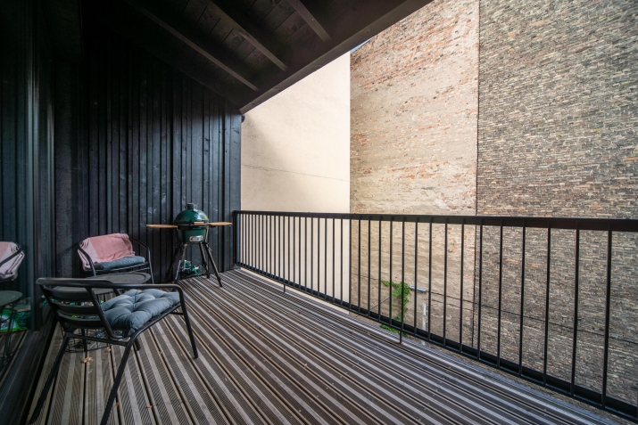 Sludinājumi. Unikāls 3 līmeņu dzīvoklis ar terasi un divām stāvvietām Rīgas centrā.  Piedāvājumā ekskluzīvs, Cena: 3000 EUR/mēn Foto #8