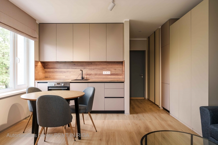 Sludinājumi. Jauns Studio dzīvoklis Kluba tipa ēkā Ziepniekkalnā.  Piedāvājumā dzīvoklis ar pilnu, kvalitatīvu Cena: 84000 EUR Foto #2