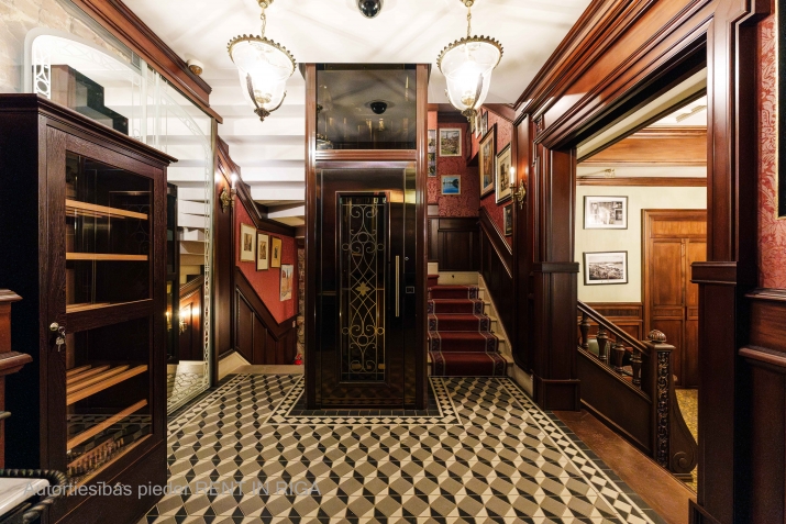 Sludinājumi. Šarms, elegance un prestižs  Jūsu jaunais īpašums Kalēju ielā, Vecrīgas sirdī!  Sešu stāvu ēka ar Cena: 1.1078e+06 EUR Foto #4