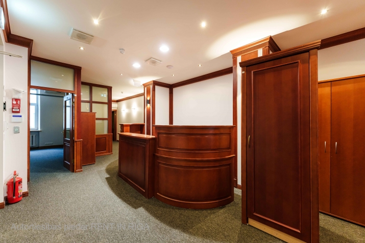 Sludinājumi. Piedāvājumā  biroja ēka Vecrīgā, Miesnieku ielā 9!  Īpašums sastāv no zemes gabala 232 m platībā, Cena: 1.545e+06 EUR Foto #7