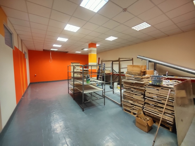 Sludinājumi. Apsildāma ražošanas vai noliktavas telpa 2.stāvā.  - viena liela telpa; - tikko izremontēta; - Cena: 385 EUR/mēn Foto #3