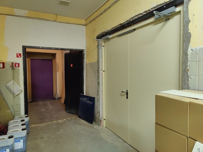 Sludinājumi. Apsildāma ražošanas vai noliktavas telpa 2.stāvā.  - viena liela telpa; - tikko izremontēta; - Cena: 385 EUR/mēn Foto #4