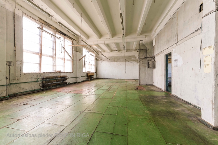 Sludinājumi. Ražošanas telpas Purvciemā, blakus t/c Domina, bez apkures.  Ir iespējams ierīkot apkuri (ir Cena: 1404 EUR/mēn Foto #5
