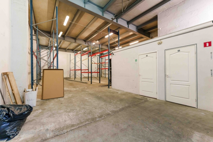 Объявление. Аренда коммерческого помещения с многофункциональным назначением. Въезд на территорию с улицы Цена: 1344 EUR/мес. Foto #5