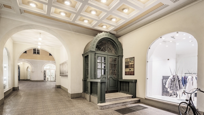 Sludinājumi. Reprezentablas biroju telpas vēsturiskā biroju un komerctelpu ēkā, Vaļņu ielā 3.  Ēka celta 1912. Cena: 2638 EUR/mēn Foto #5