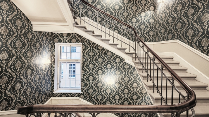 Sludinājumi. Reprezentablas biroju telpas vēsturiskā biroju un komerctelpu ēkā, Vaļņu ielā 3.  Ēka celta 1912. Cena: 2638 EUR/mēn Foto #7