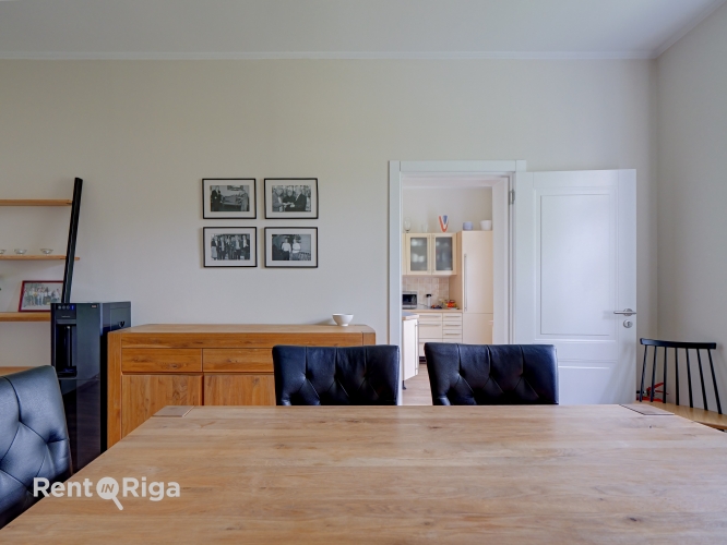 Sludinājumi. Pārdod mājīgu un pilnībā gatavu biroja ēku Klīversalā.  Tiek piedāvāta īpašums ar iežogotu pagalmu Cena: 659000 EUR Foto #8