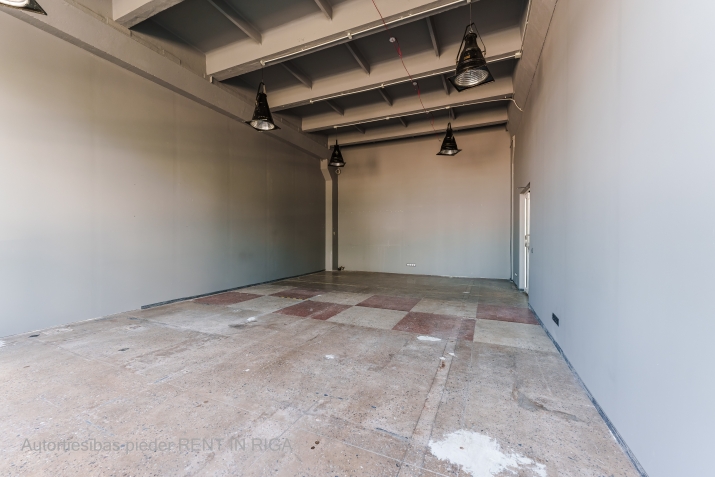 Sludinājumi. Tirdzniecības telpas Purvciemā  netālu no T/C Domina  Iznomā tirdzniecības telpas, pilnībā renovētā Cena: 1233 EUR/mēn Foto #7