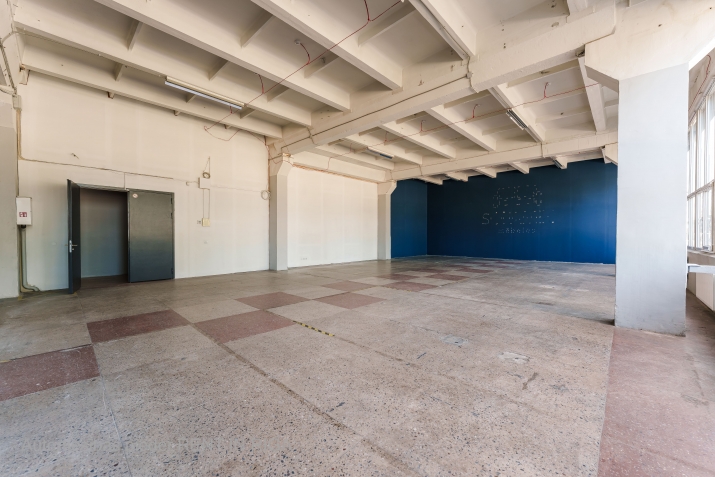 Sludinājumi. Tirdzniecības telpas Purvciemā  netālu no T/C Domina  Iznomā tirdzniecības telpas, pilnībā renovētā Cena: 826 EUR/mēn Foto #5