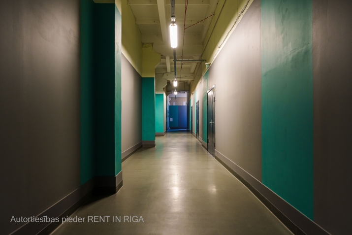 Sludinājumi. Tirdzniecības telpas Purvciemā  netālu no T/C Domina  Iznomā tirdzniecības telpas, pilnībā renovētā Cena: 826 EUR/mēn Foto #6