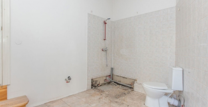 Sludinājumi. Pārdod neremontētu 3 istabu dzīvokli renovētā koka mājā ar logiem uz dienvidu pusi.  Īpašums Cena: 126080 EUR Foto #6