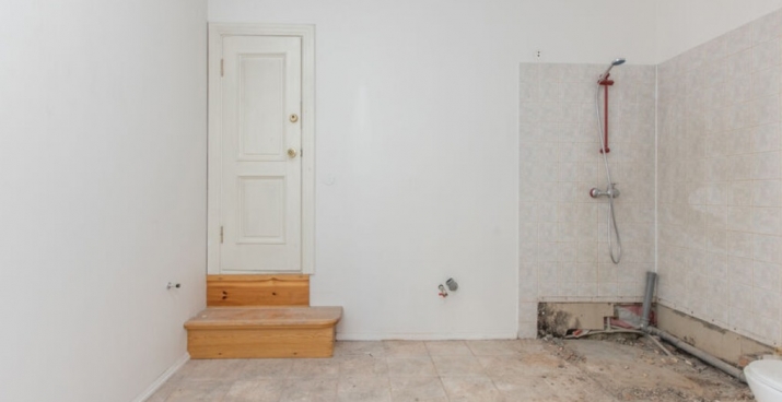 Sludinājumi. Pārdod neremontētu 3 istabu dzīvokli renovētā koka mājā ar logiem uz dienvidu pusi.  Īpašums Cena: 126080 EUR Foto #8