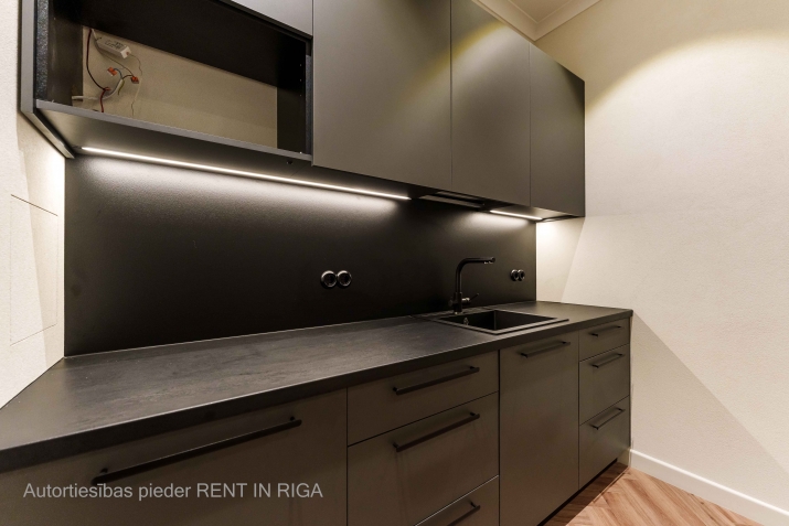 Объявление. Gaišas, pilnībā renovētas biroja telpas vienā no zaļākajām un pieprasītākajām Rīgas apkaimēm  Цена: 1600 EUR/мес. Foto #8