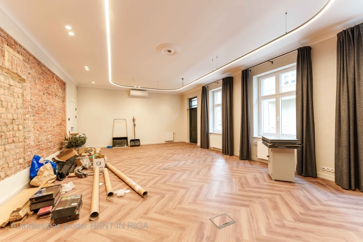 Объявление. Gaišas, pilnībā renovētas biroja telpas vienā no zaļākajām un pieprasītākajām Rīgas apkaimēm  Цена: 1600 EUR/мес. Foto #6